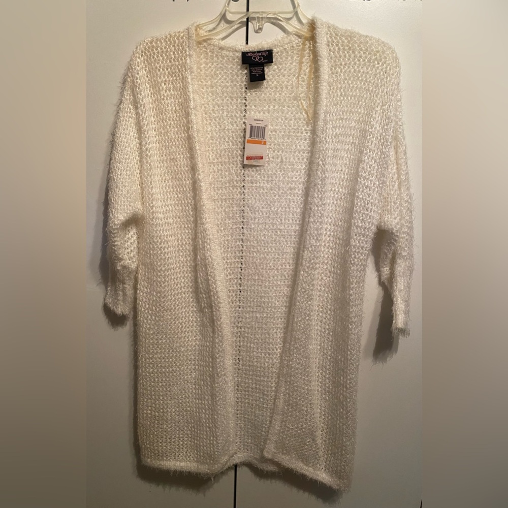 NWT HOOKED UP BY I.O.T OPEN SWEATER